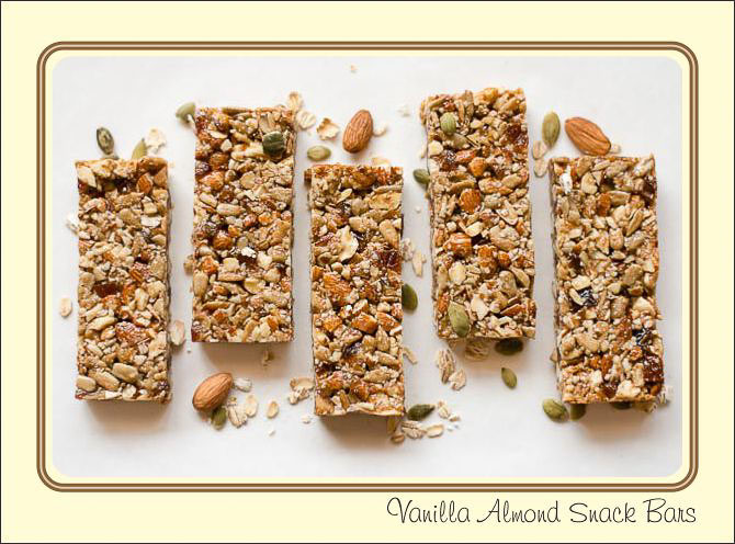 Vanilla_Almond_Snack_Bars.jpg