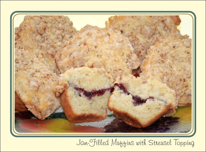 Jam_Filled_Muffins_Streusel_Topping.jpg